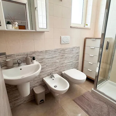 Апартаменты La Rondine Dami *