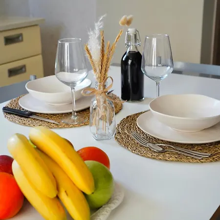 La Rondine Dami Apartament *